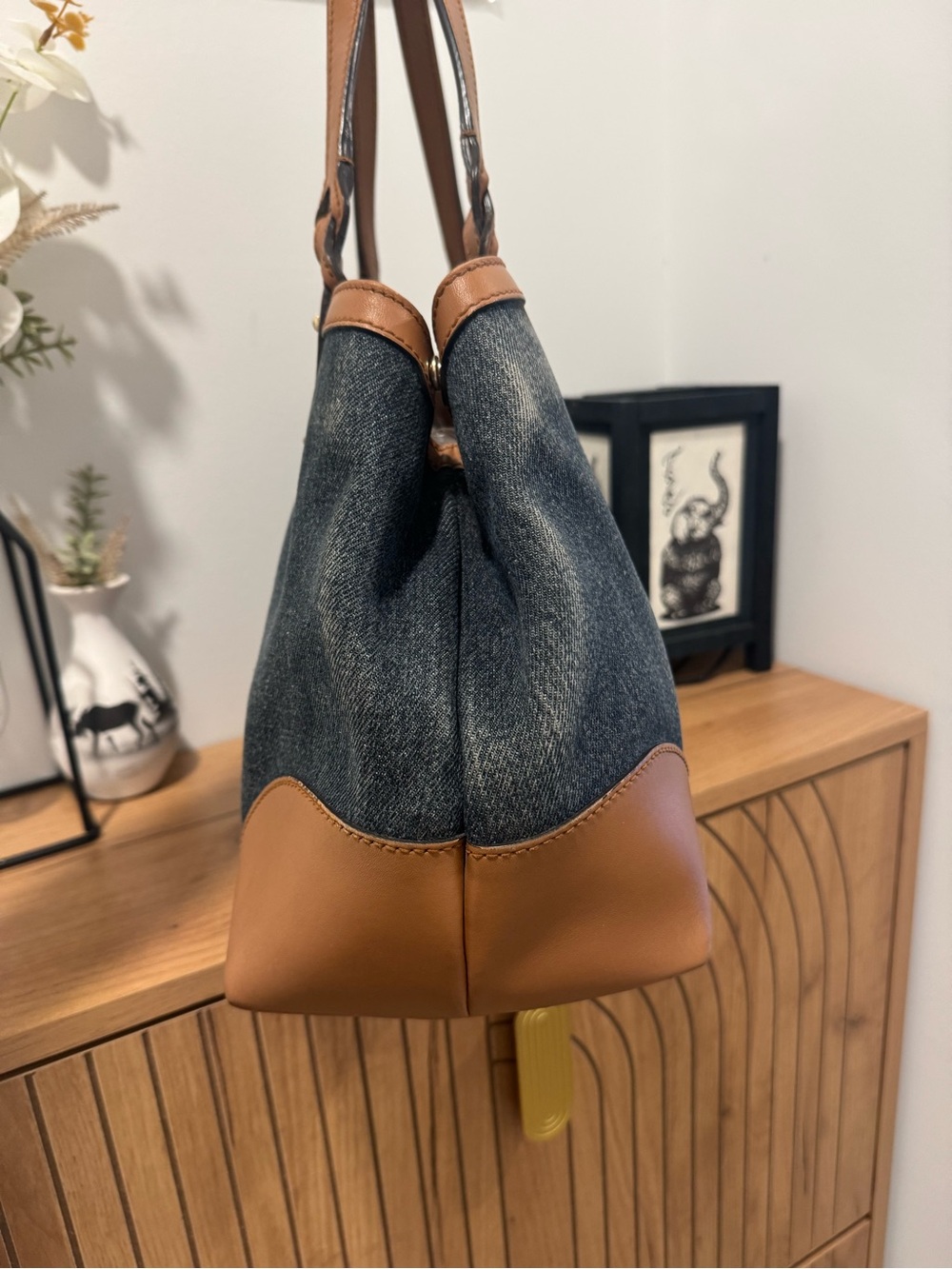 Authentic Gucci Craft Denim Tote Bag - Tan Leather Trim - EUC With Tags - Picture 5 of 16
